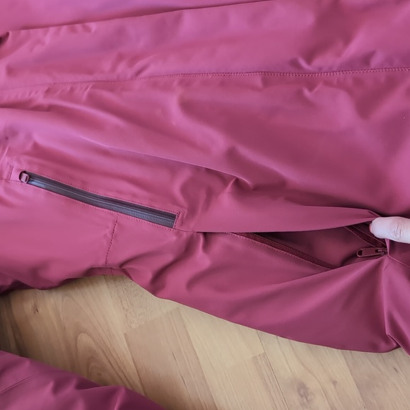 Athleta Rainout Outbound Parka M Decadent Red - Picture 13 of 16